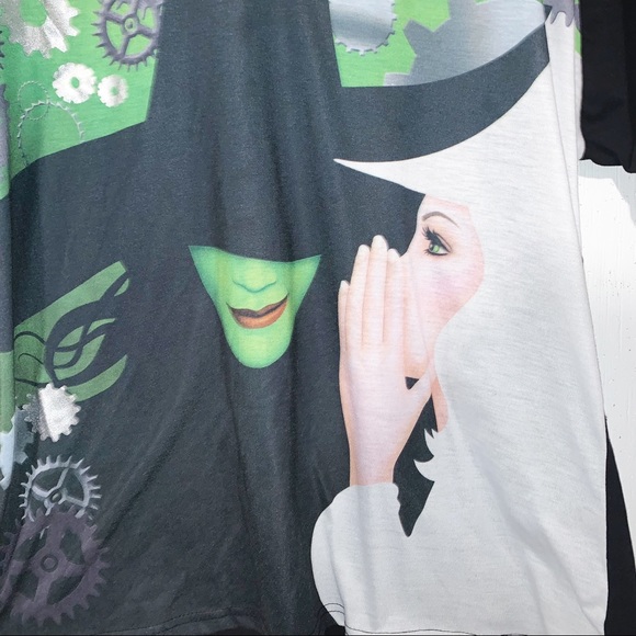 -SOLD-Wicked Musical Graphic Tee T-shirt Green Black Women's Size 4X - Picture 2 of 4